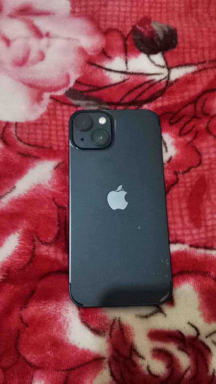 Apple iPhone 13 2