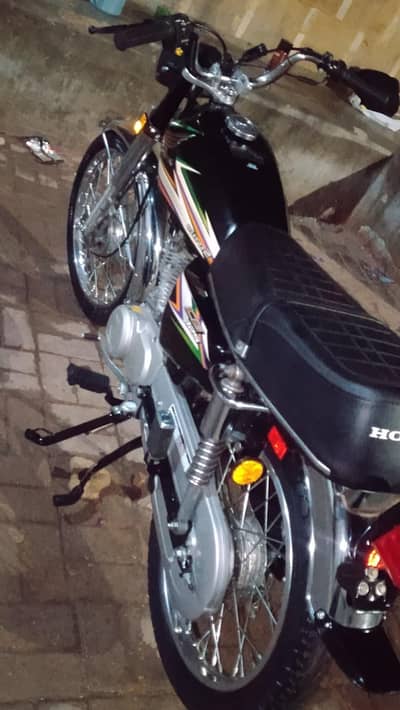 CG 125