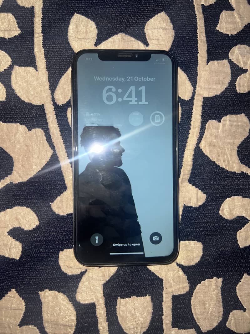 Apple iPhone X 3