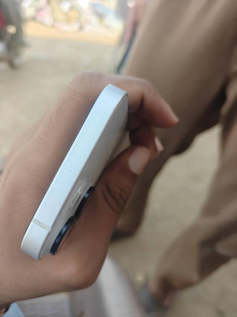 Apple iPhone 14 1