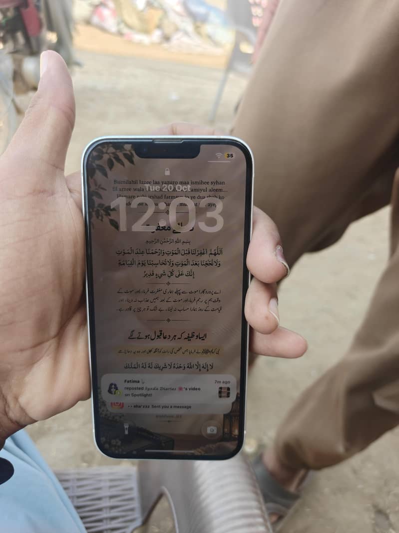 Apple iPhone 14 4