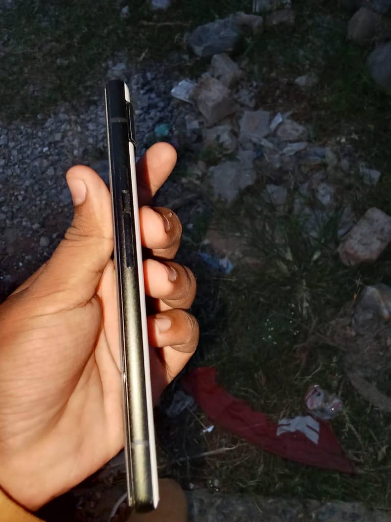 Google Pixel 6a 3