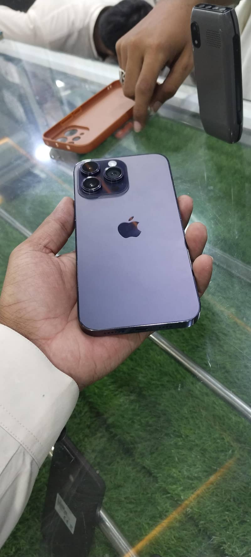 Apple iPhone 14 Pro Max 0