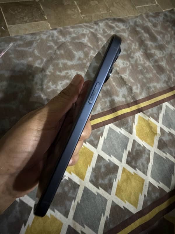 iphone 15 pro max 2