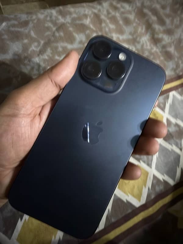 iphone 15 pro max 4