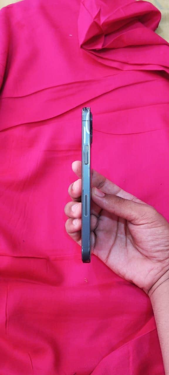 Apple iPhone 12 Pro 2