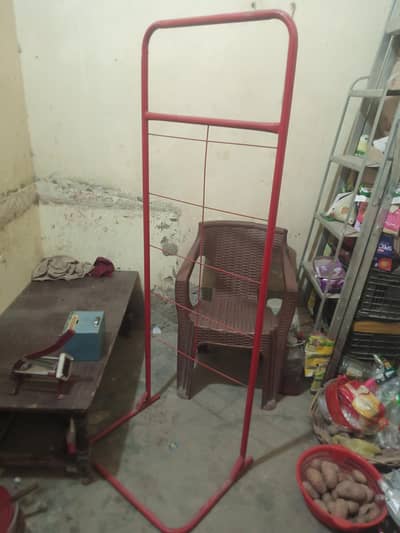 lays stand