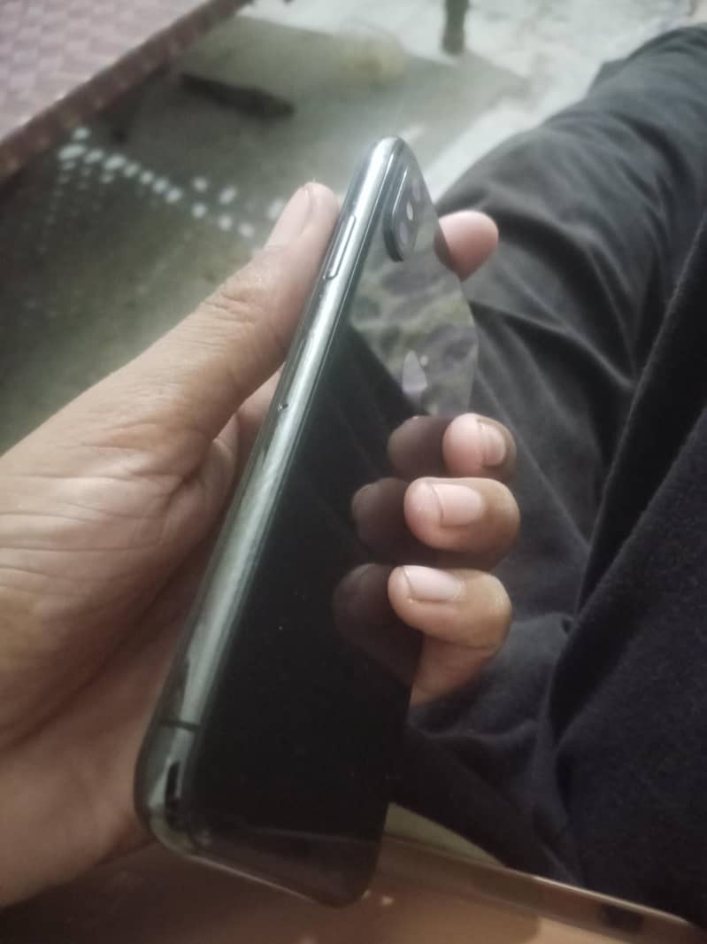 Apple iPhone X 1