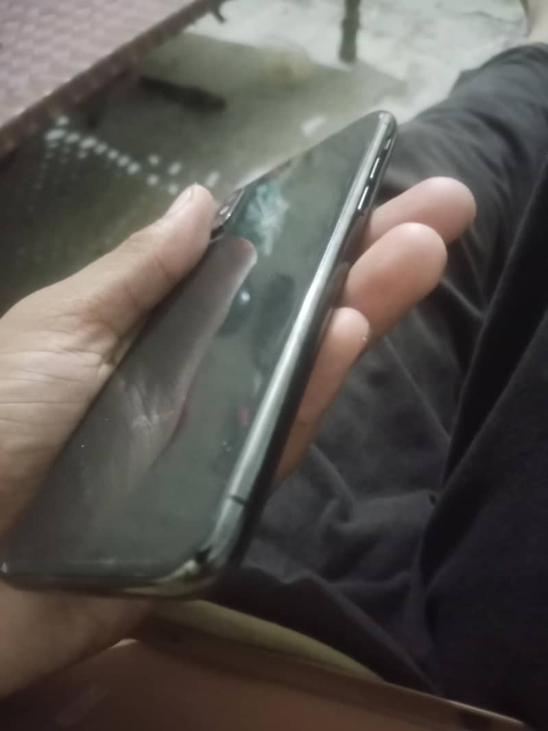 Apple iPhone X 2