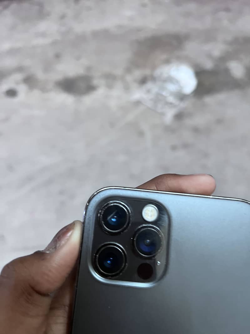 Apple iPhone 12 Pro 4