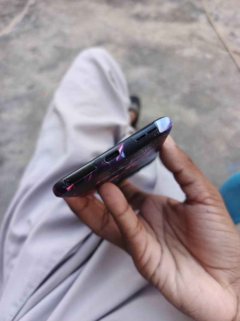 One Plus 10 Pro 4