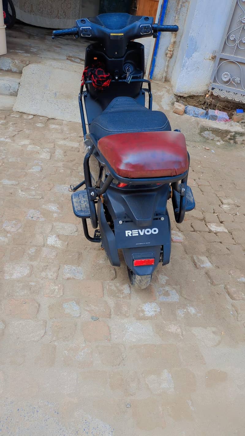 revoo Scotty 3