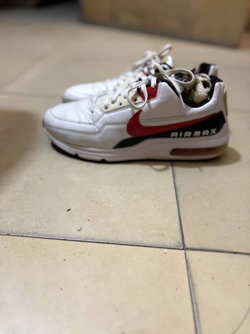Shoes available 18