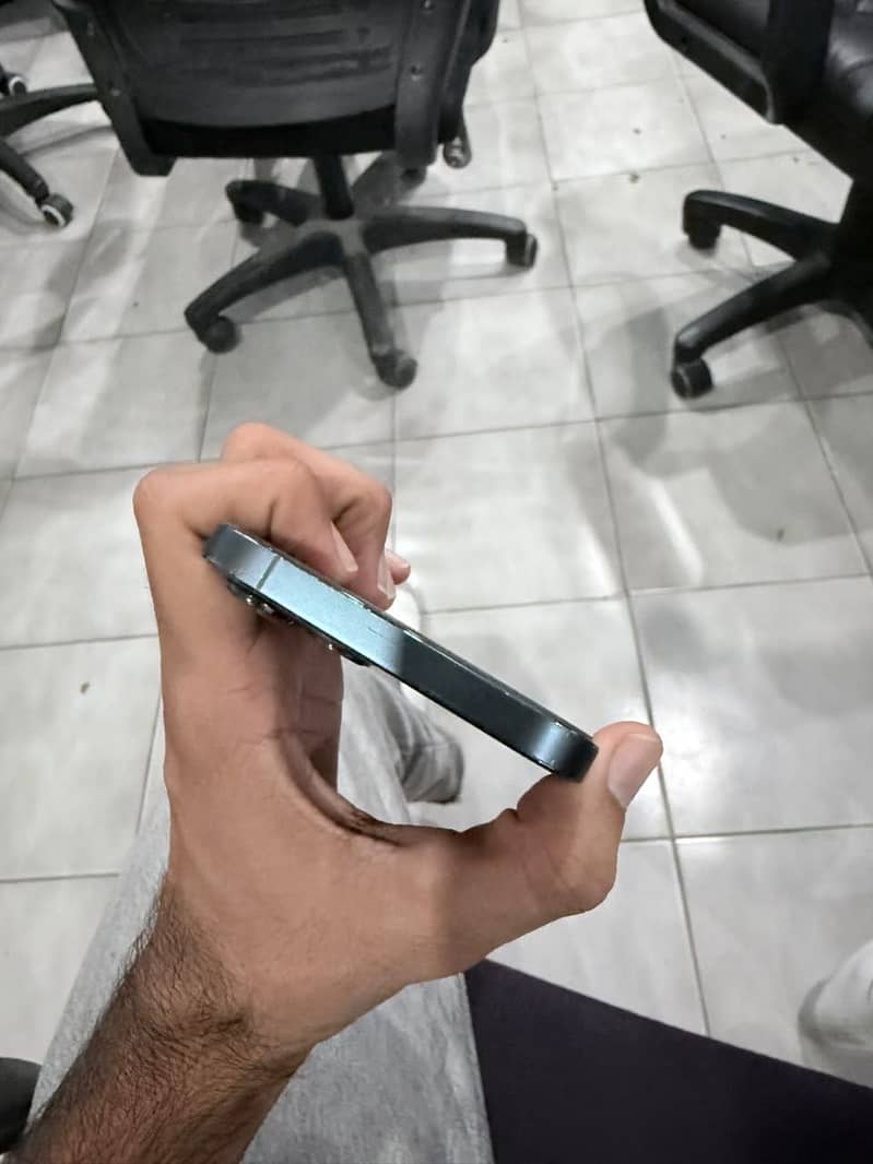 Apple iPhone 12 Pro Max 6