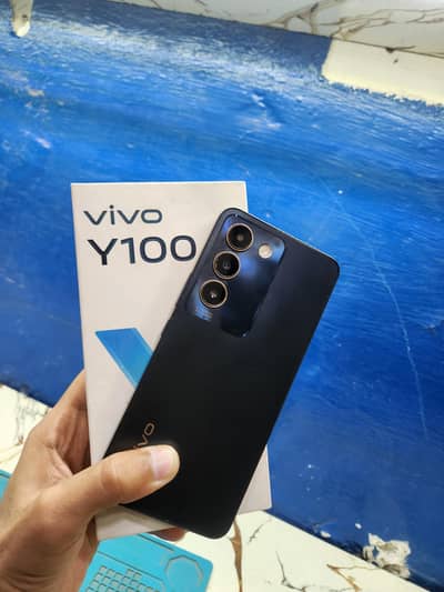 Vivo Y100 8 256 with box