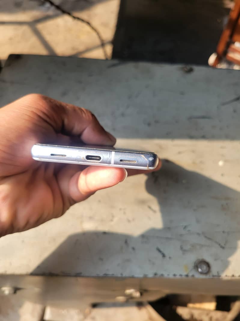 Google Pixel 7a 5