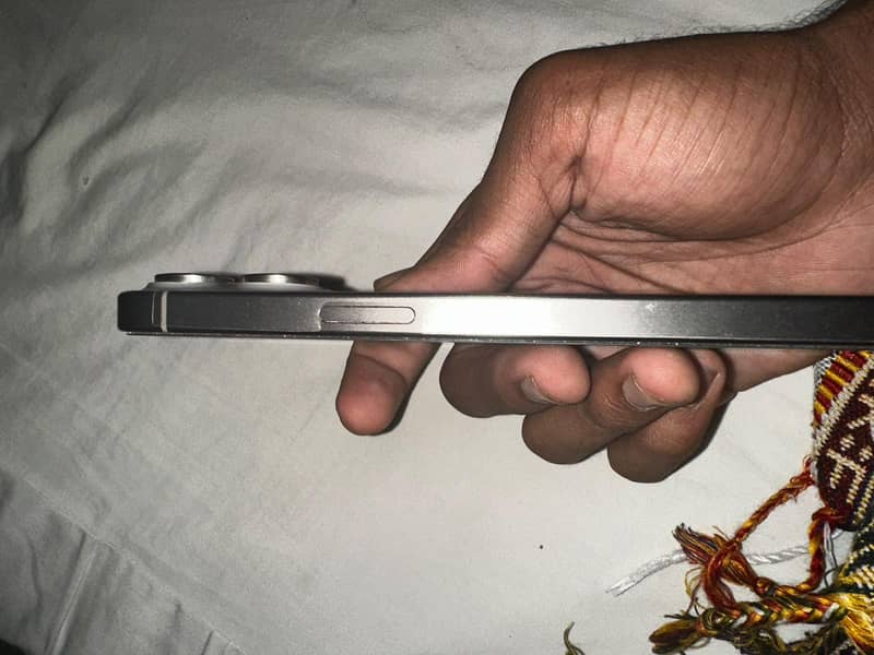 Apple iPhone 15 Pro Max 1