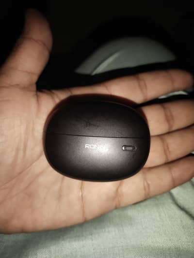Ronin  R-7050 new condition box phenk dia tha 3days used only . . . .