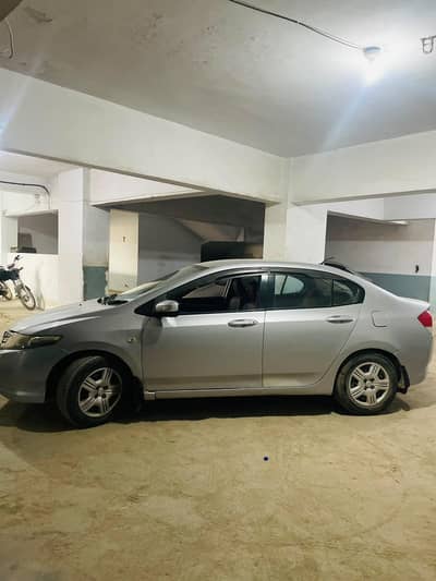 Honda City IVTEC 2011 Silver color Exchange possible