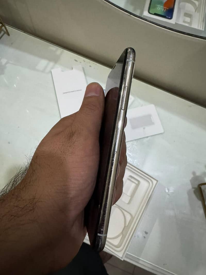 Apple iPhone X 7