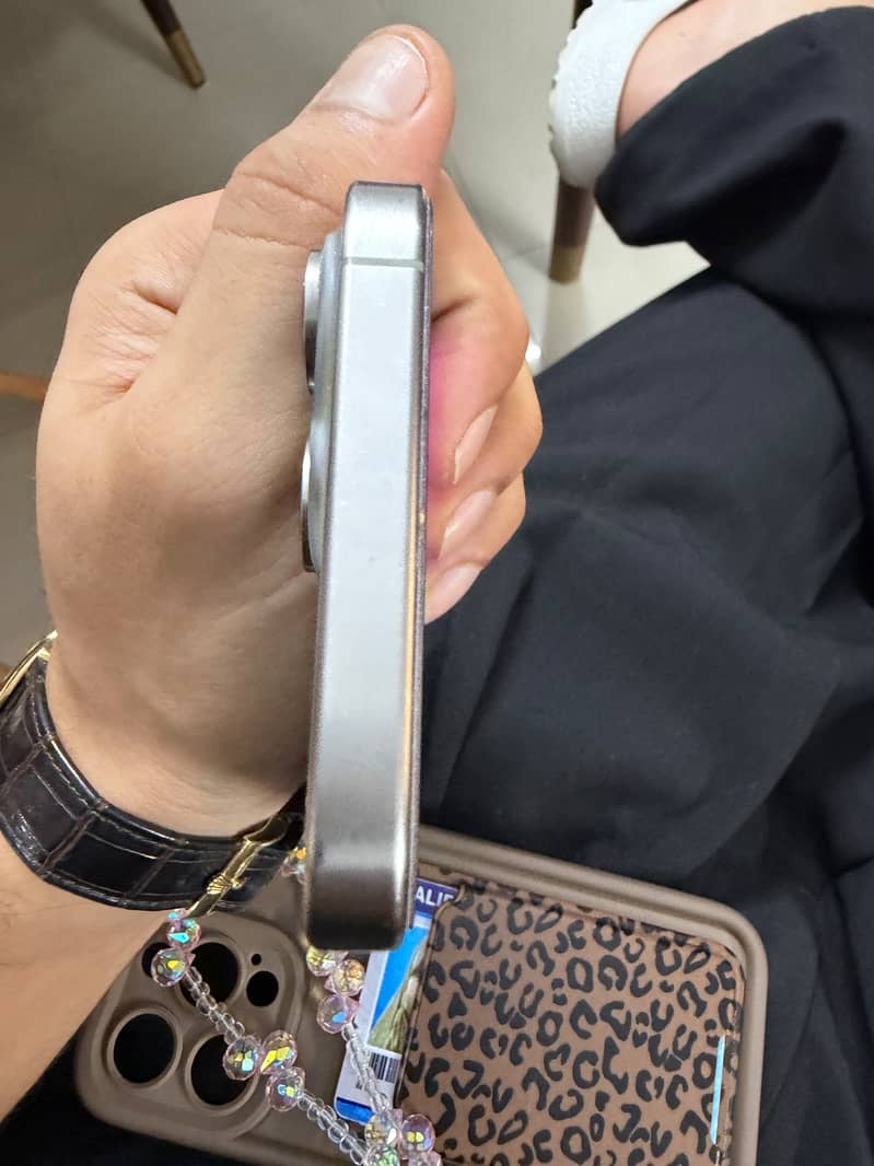 Apple iPhone 15 Pro Max 3