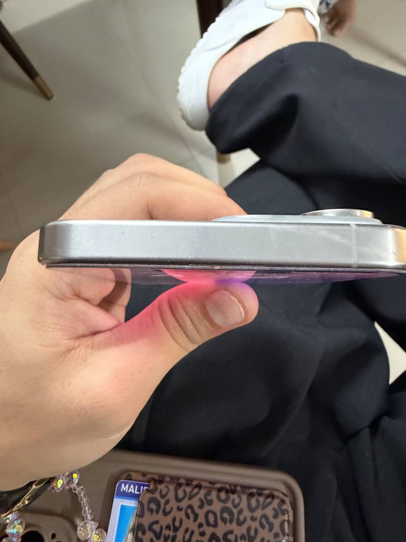 Apple iPhone 15 Pro Max 4