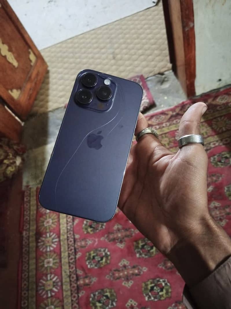 Apple iPhone 14 Pro MDM 1