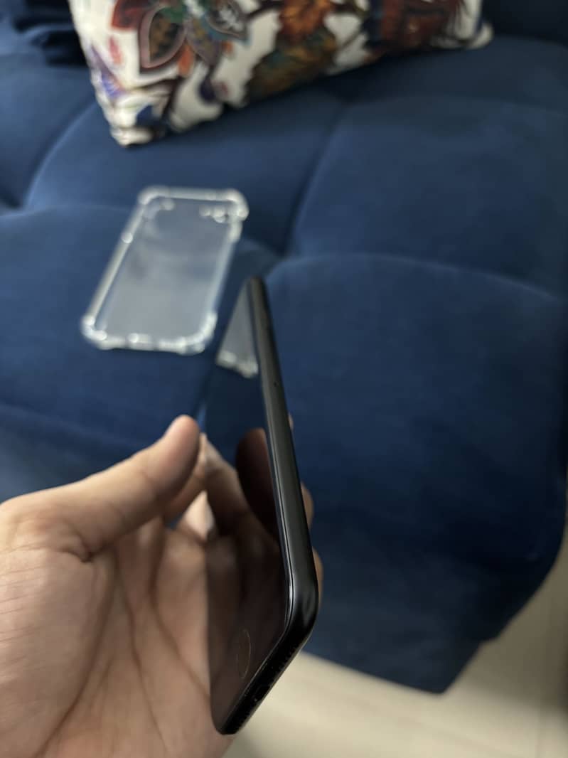 Apple iPhone SE 3