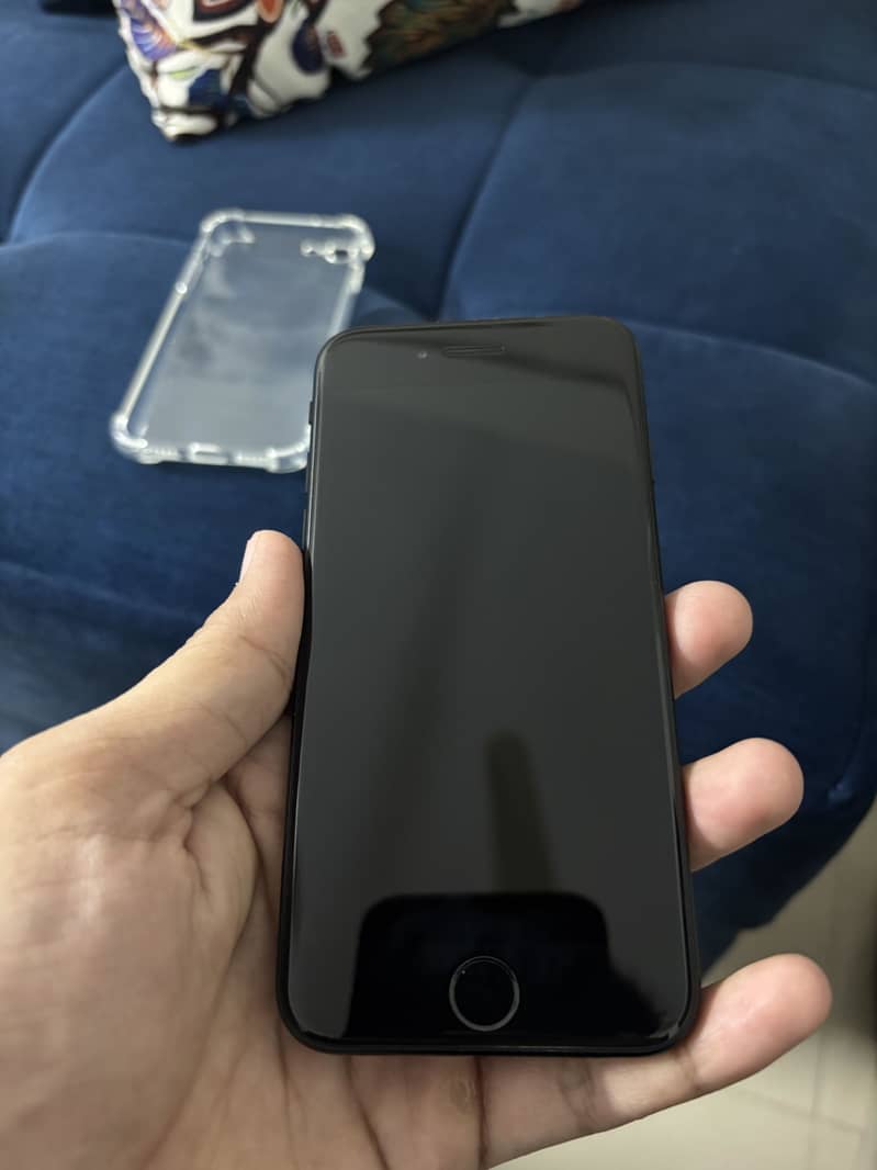 Apple iPhone SE 7