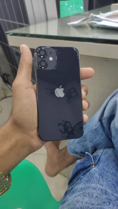 Apple iPhone 12