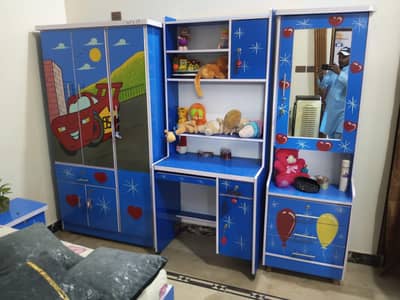 KIDS BEDROOM FURNITURE