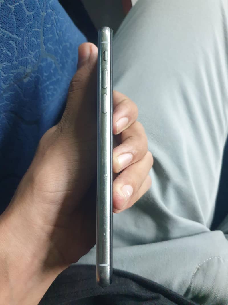 Iphone X 4