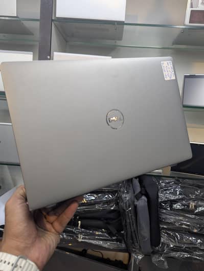 All Laptop latest generation Stock available at best possible price