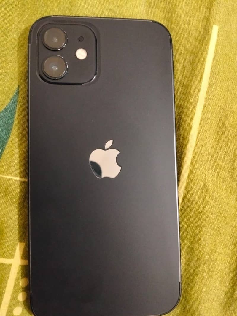Apple iPhone 12 4