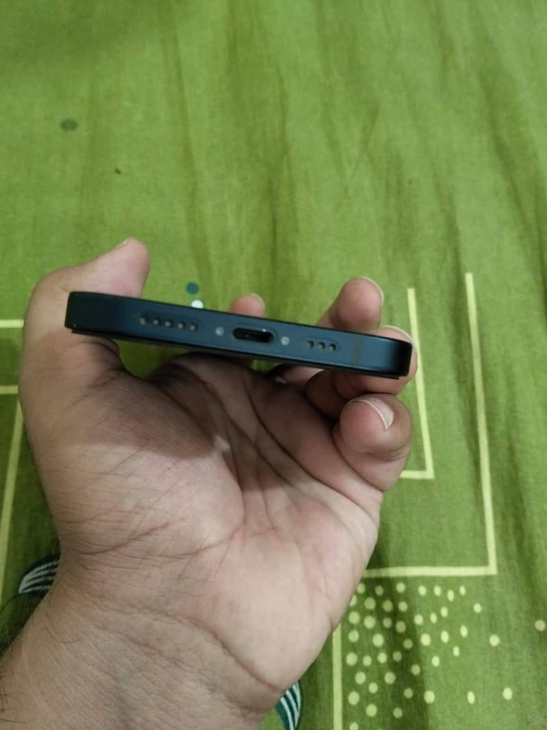 Apple iPhone 12 5