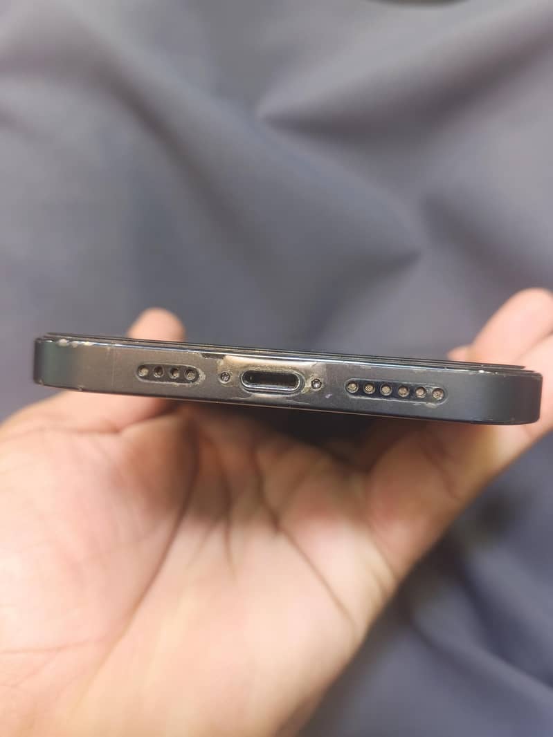 Apple iPhone 12 Pro Max jv 7