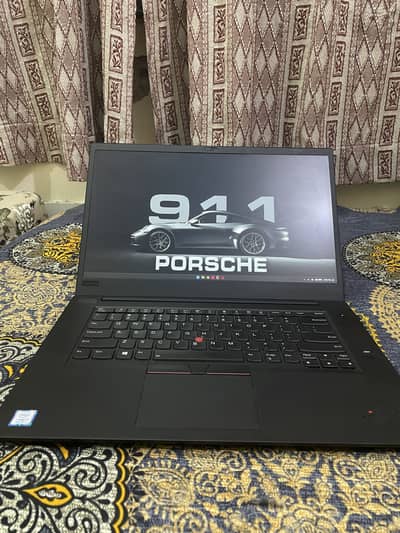 Thinkpad X1 extreme,core i7,gen 8,1tb ssd,24gb ram and 4 gb gtx 1050ti