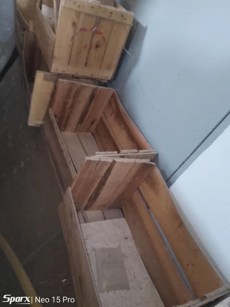 Hen eggs laying wooden box RS. 15 — photo 2