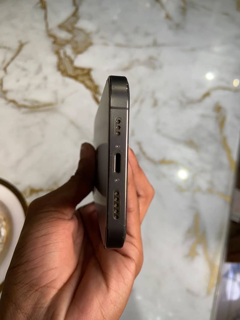 Apple iPhone 12 Pro 2