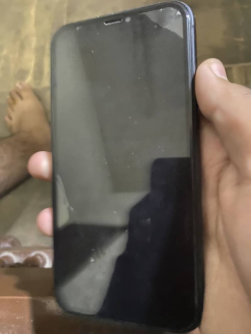 Apple iPhone 11 3