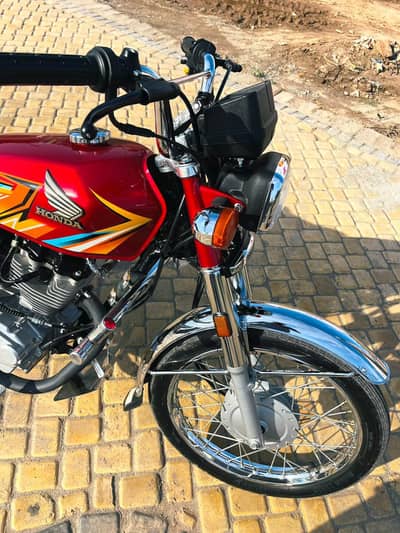 Honda 25/26 only 1000km used number laga huva he bio on spot