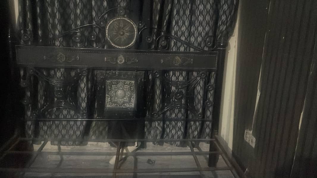 Iron bed 4