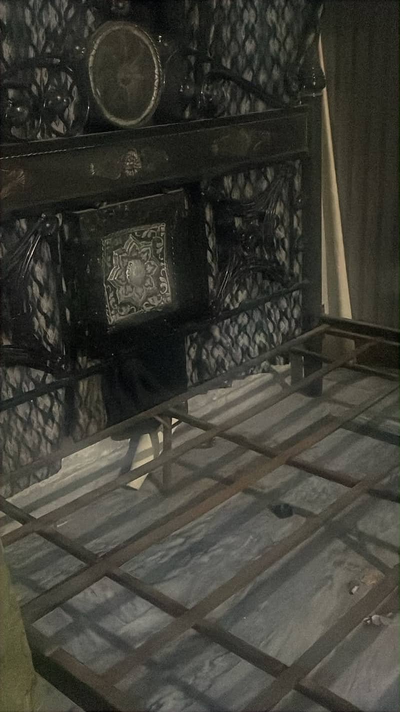 Iron bed 6