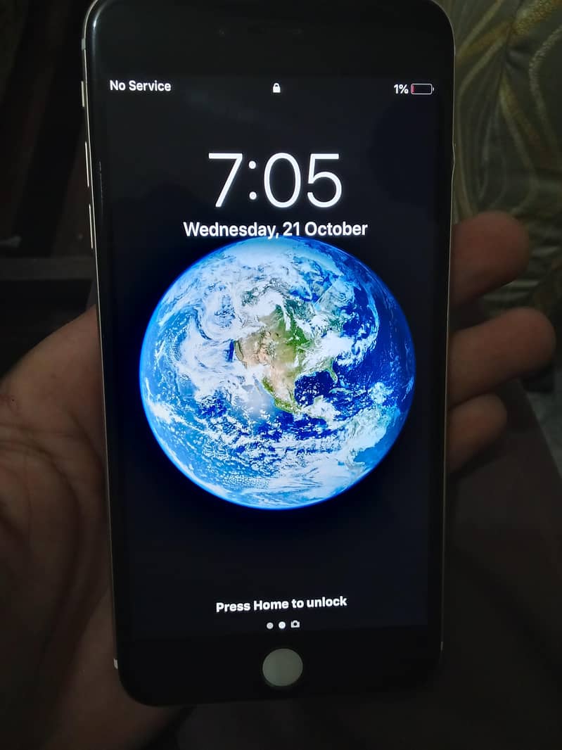 Apple iPhone 6 Plus 0