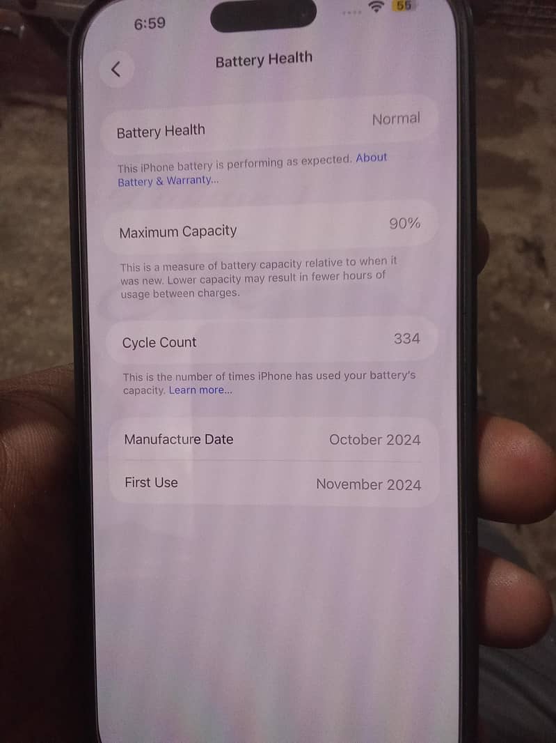 Apple iPhone 16 Pro Max 12