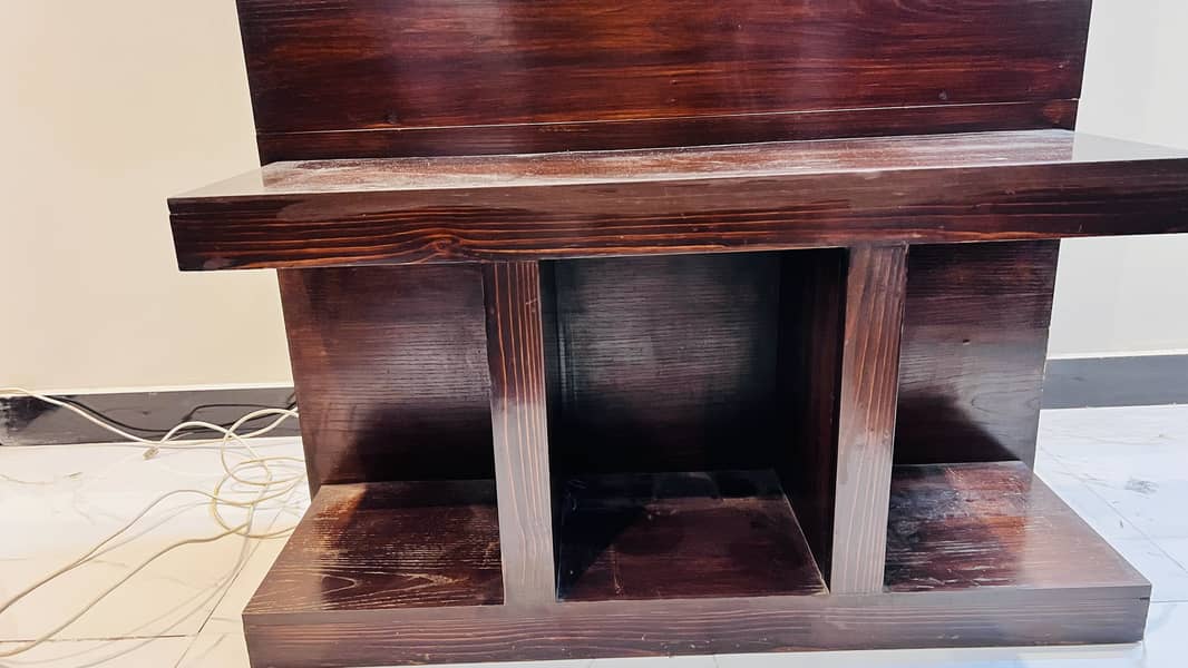 LCD TV CONSOLE 2