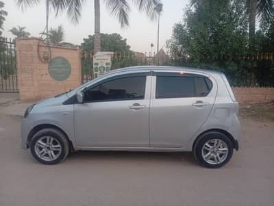 Daihatsu Mira 2012