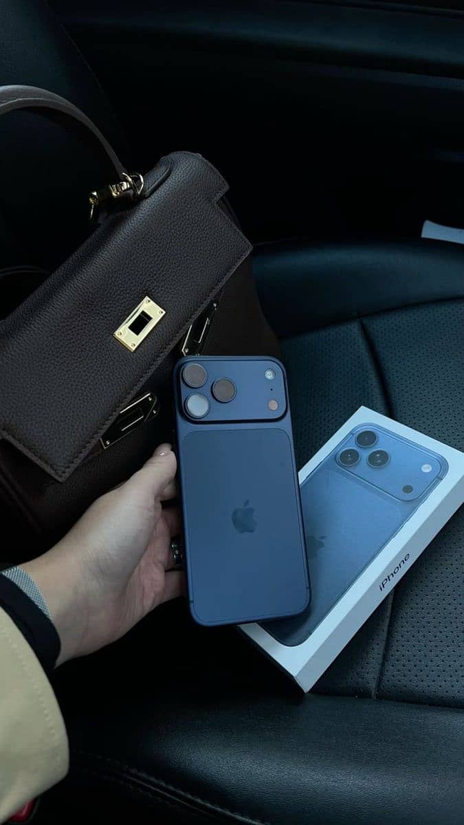 Apple iPhone 17 Pro Max 2