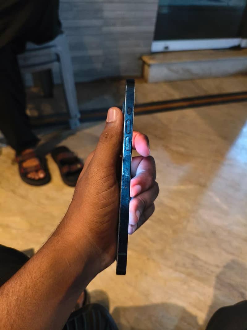 Apple iPhone 12 Pro Max 2