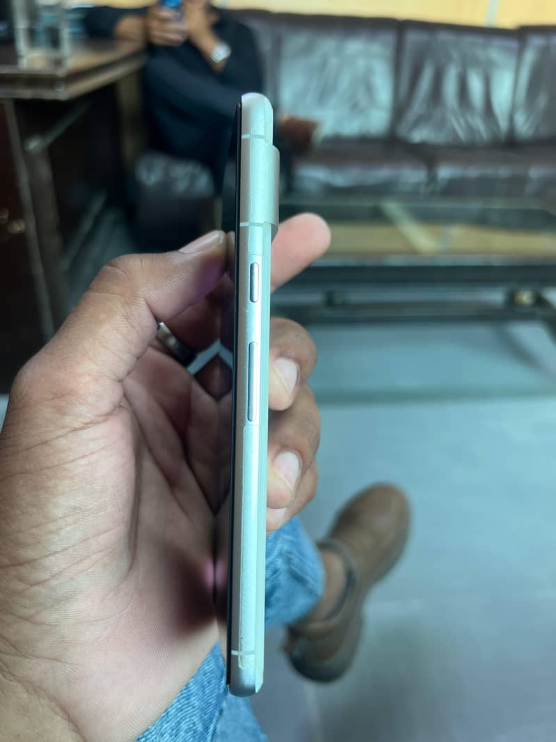 Google Pixel 7 2